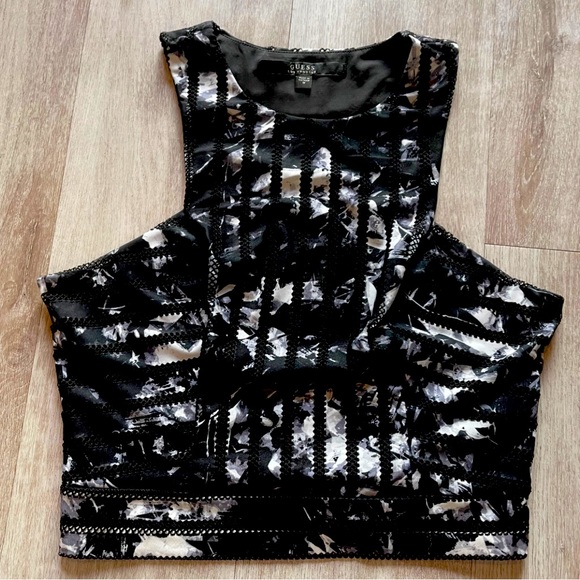Guess Brand Black&White Crop Top. Class yet sexy. ZERO damage, zips up on side. - Picture 2 of 5